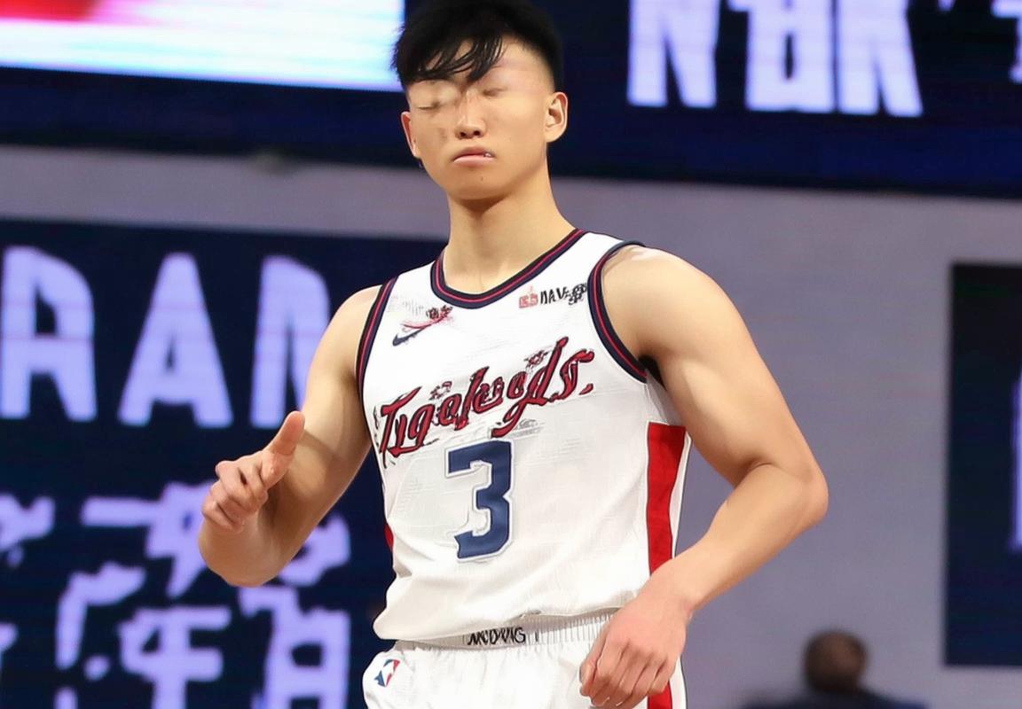 申京升至探花！美媒重排21届选秀：火箭勇士都看走眼湖人捡大漏